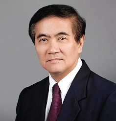 ศาสตราจารย์เกียรติคุณ<br> นายแพทย์รัชตะ รัชตะนาวิน