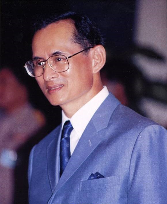 พระบาทสมเด็จพระปรมินทรมหาภูมิพลอดุลยเดชฯ