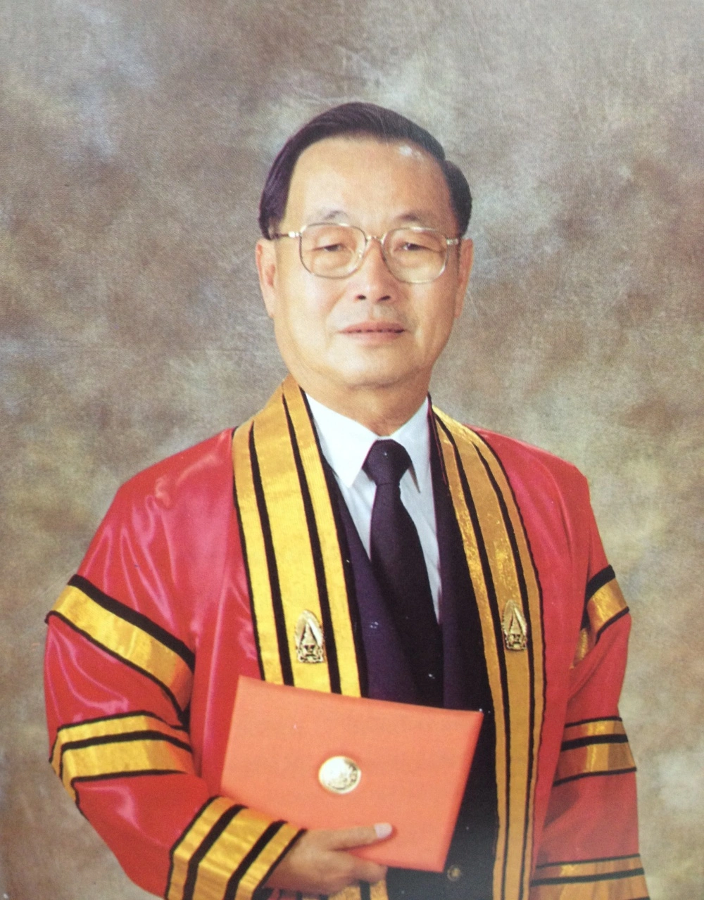 นายสุมิตร เลิศสุมิตรกุล